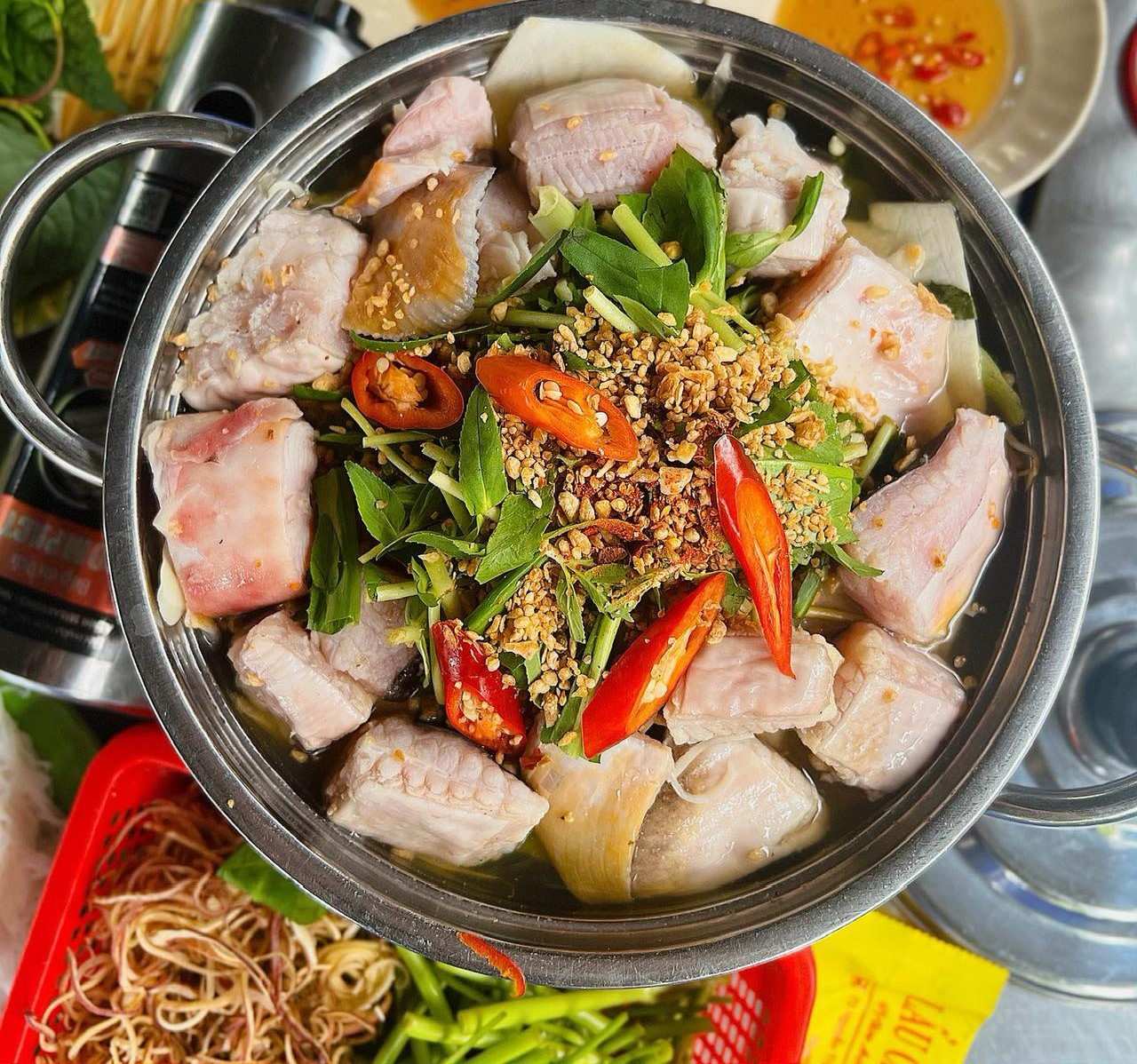 Stingray Hotpot (Lau Ca Duoi)