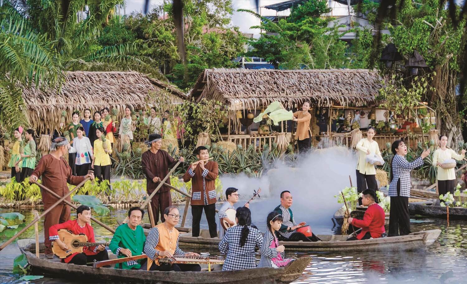 129
Anglers and international tourists will have the opportunity to enjoy *đờn ca tài tử* (Southern amateur music)—a highly distinctive cultural feature of Southern Vietnam.
