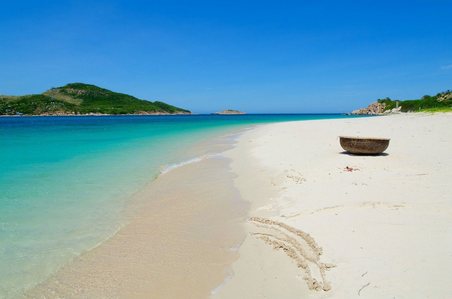 The Ninh Chu coastline features stretches of pristine white sand.
