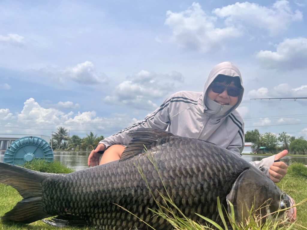 Asian-Carp-fishing-tour-viet-nam-trips-8