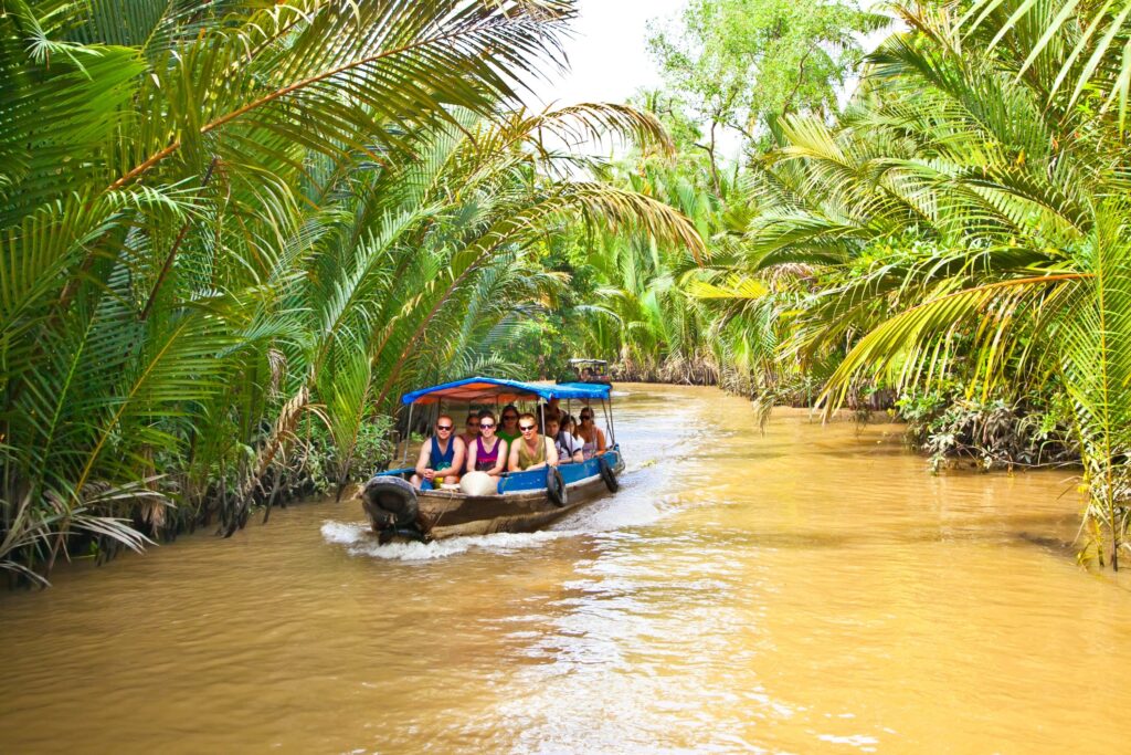 mekong-delta-fishing-tour-viet-nam-trips-dong-bang-song-cu-long-du-lich