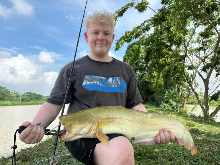 Northern Vietnam Fishing: Hook Monster Catfish!