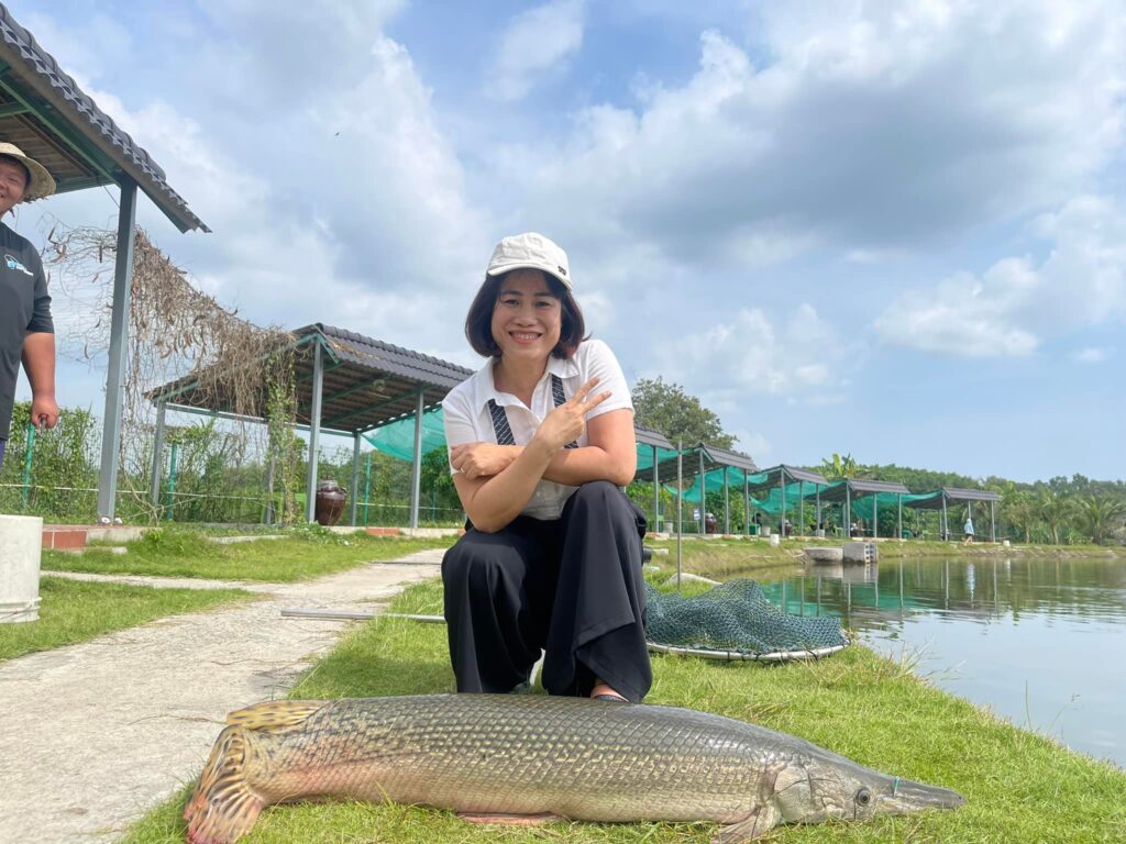 Alligator Gar viet nam Fishing tours trips bull are na