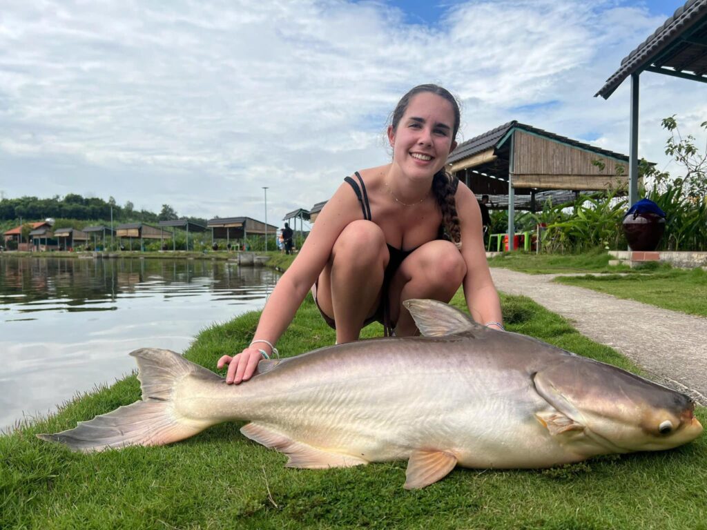 bull-arena-fishing-park-viet-nam (4)