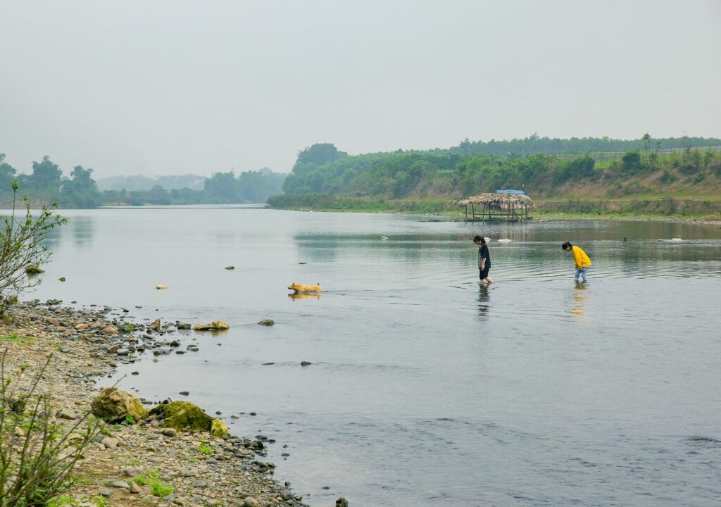 fishing-in-ha-noi-viet-nam-2