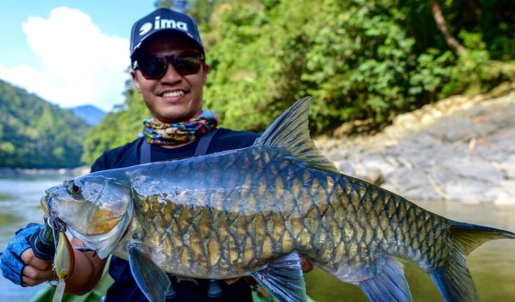 mahseer-viet-nam-fishing-tour-trip-catching-agling