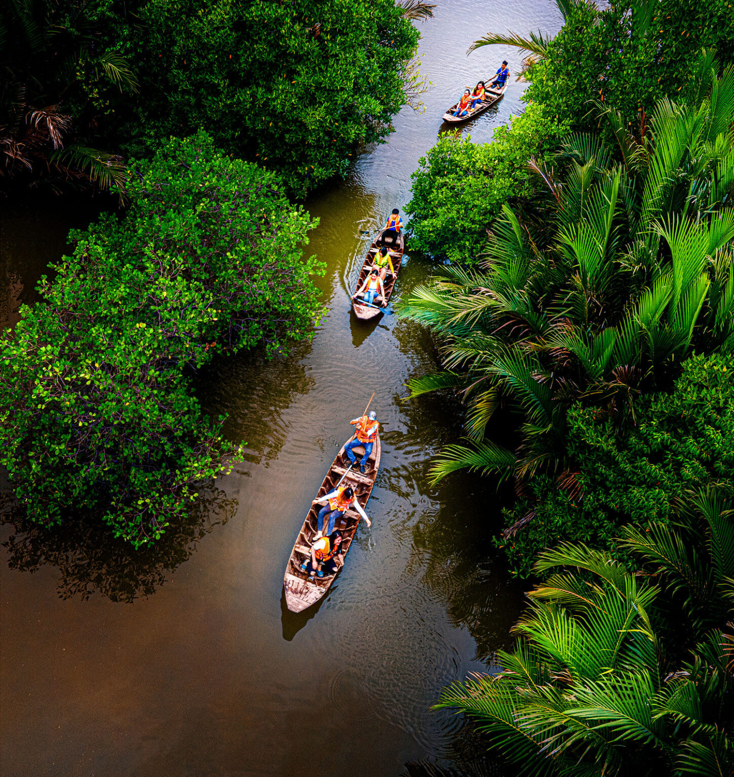 At the beginning of 2026, fishing couples should try experiencing a fishing trip in Ben Tre, Vietnam.