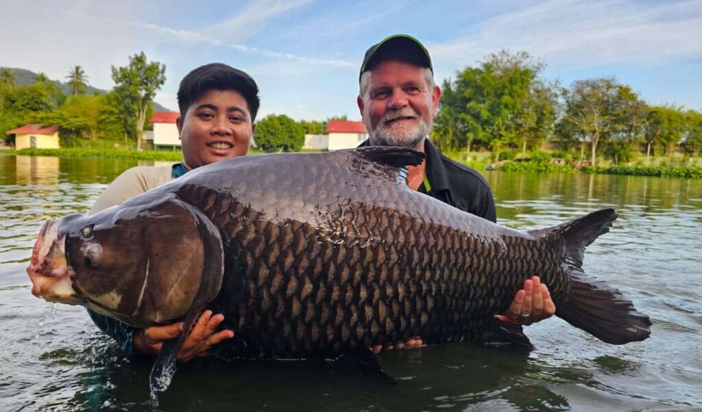 Giant-Siamese-Carp-viet-nam-fishing-tour-trip-travel-angler-guide-summer-2026-lure-fly-fishing