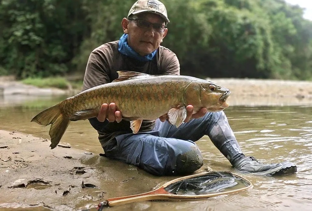 viet-nam-fly-fishing-Stracheyi-Mahseer-adventure-tours-trips-travelers-anglers-lure-summer-2026