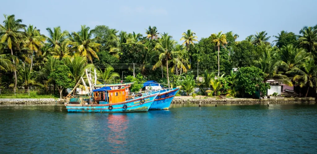 ben-tre-western-vietnam-fishing-tours-trips-travel-anglers-summer-2026-businessman-woman
