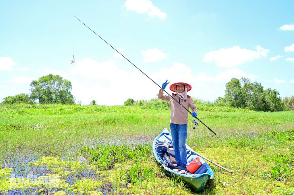 an-giang-province-vietnam-fishing-tours-trips-travels-anglers-lure-flyfishing-autumn